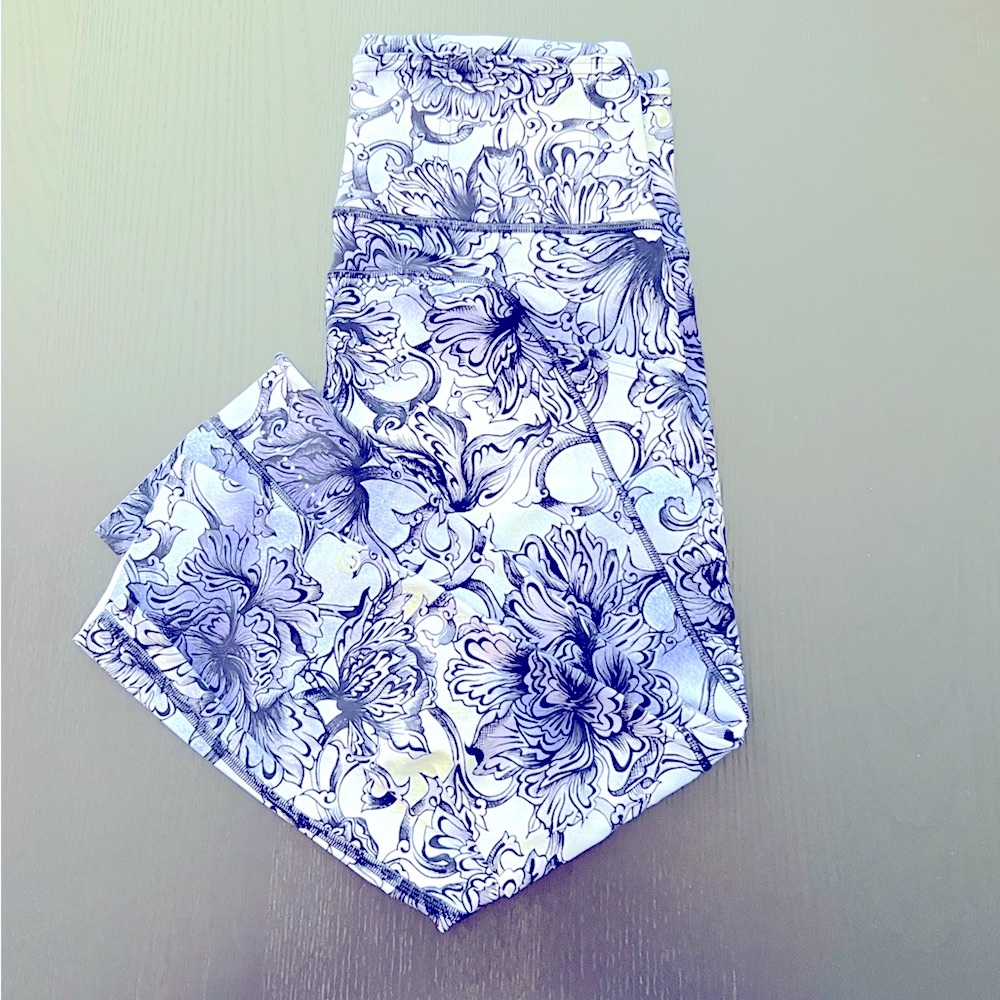 Lululemon Fast and Free Reflective Crop - floral